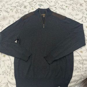 Redmond men’s sweater. Size M